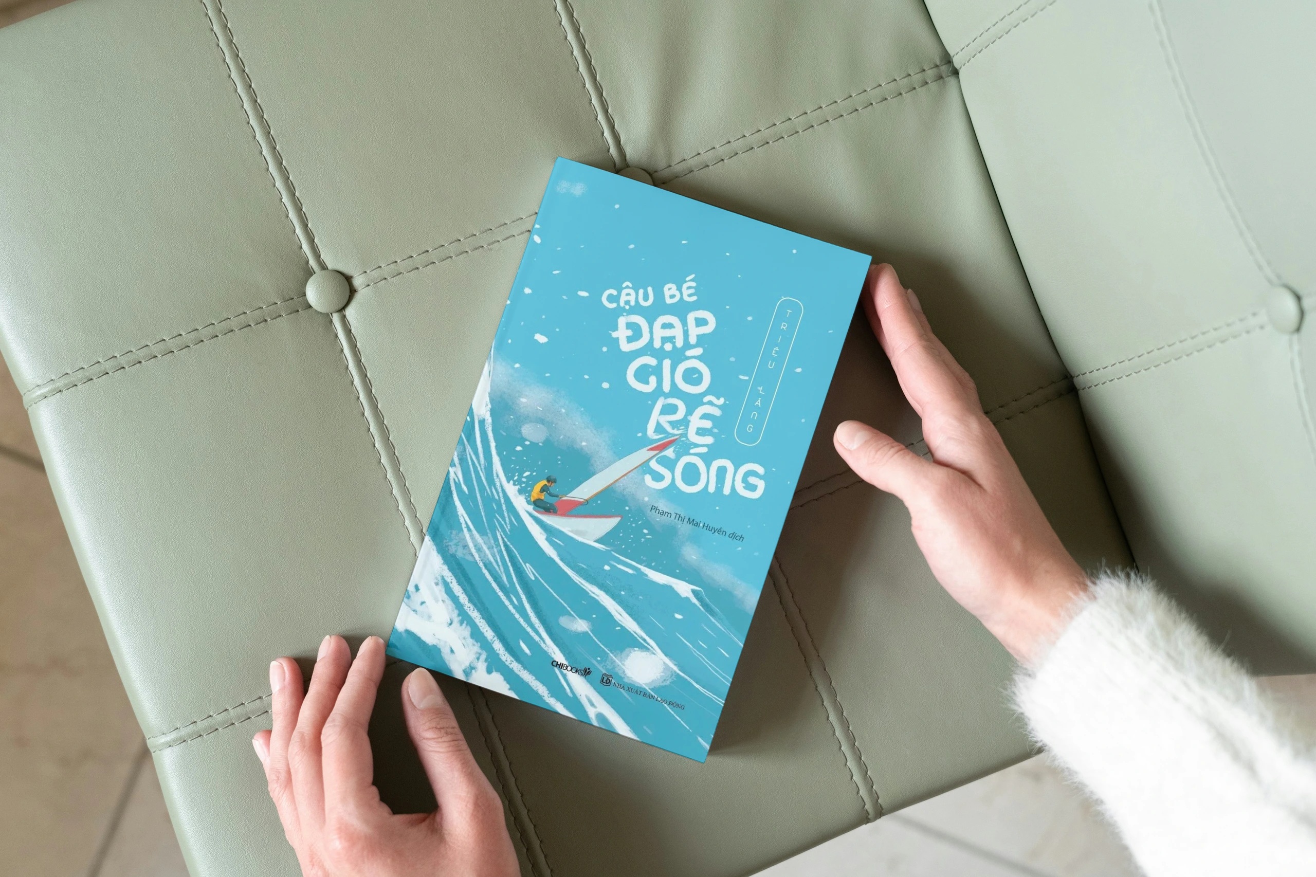 Cậu bé đạp gió rẽ sóng